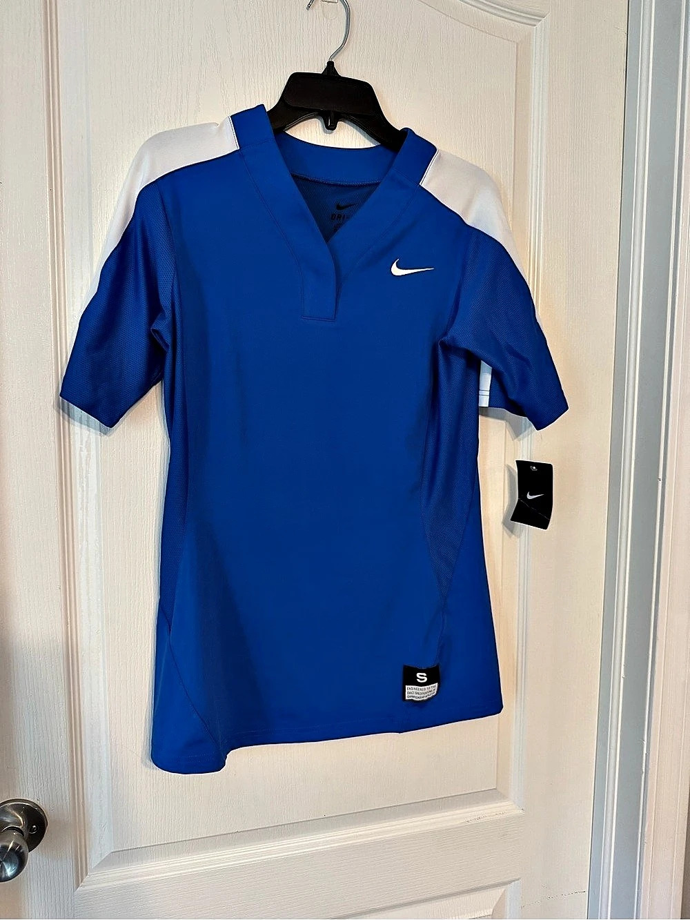 Nike Dri-FIT Women’s Athletic top Blue Small NWT